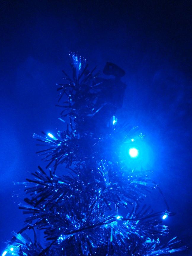 etdistance shadowy blue LED ET